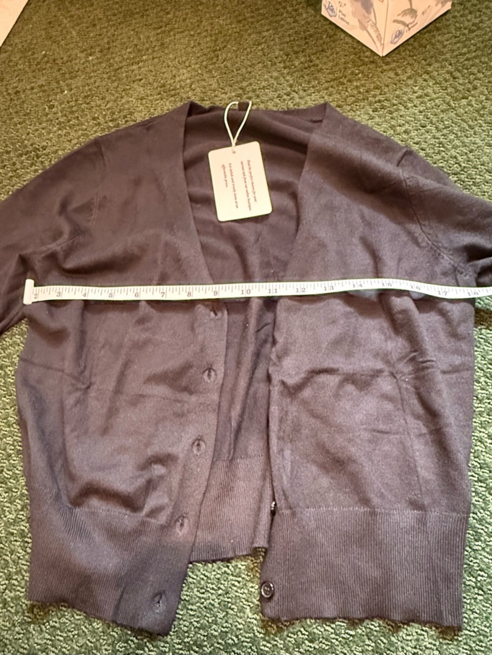 Ahlaray Women's Cropped Cardigan with buttons - Picture 5 of 8